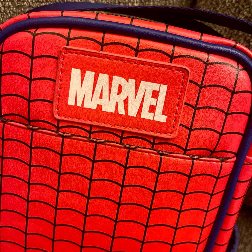 Buckle-Down Marvel Spiderman crossbody bag - Picture 6 of 7
